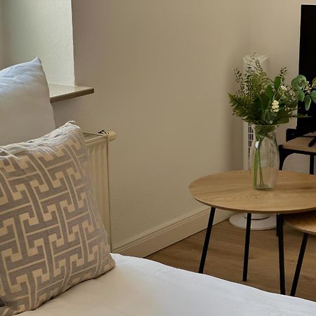 Raha Apartments - Modernes Studio-Apartment - Hbf - Gratis Parkplatz Erfurt Buitenkant foto