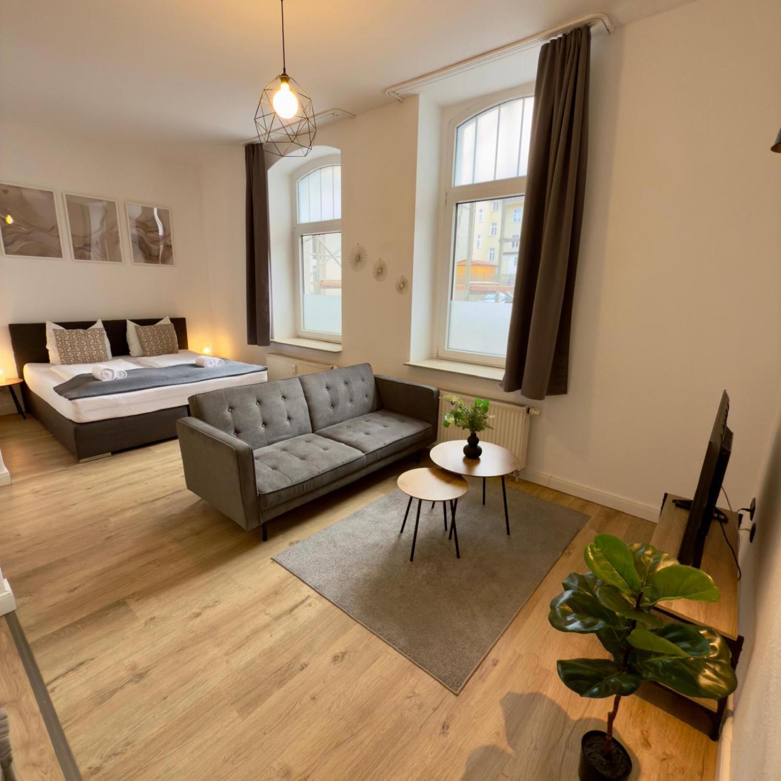Raha Apartments - Modernes Studio-Apartment - Hbf - Gratis Parkplatz Erfurt Buitenkant foto