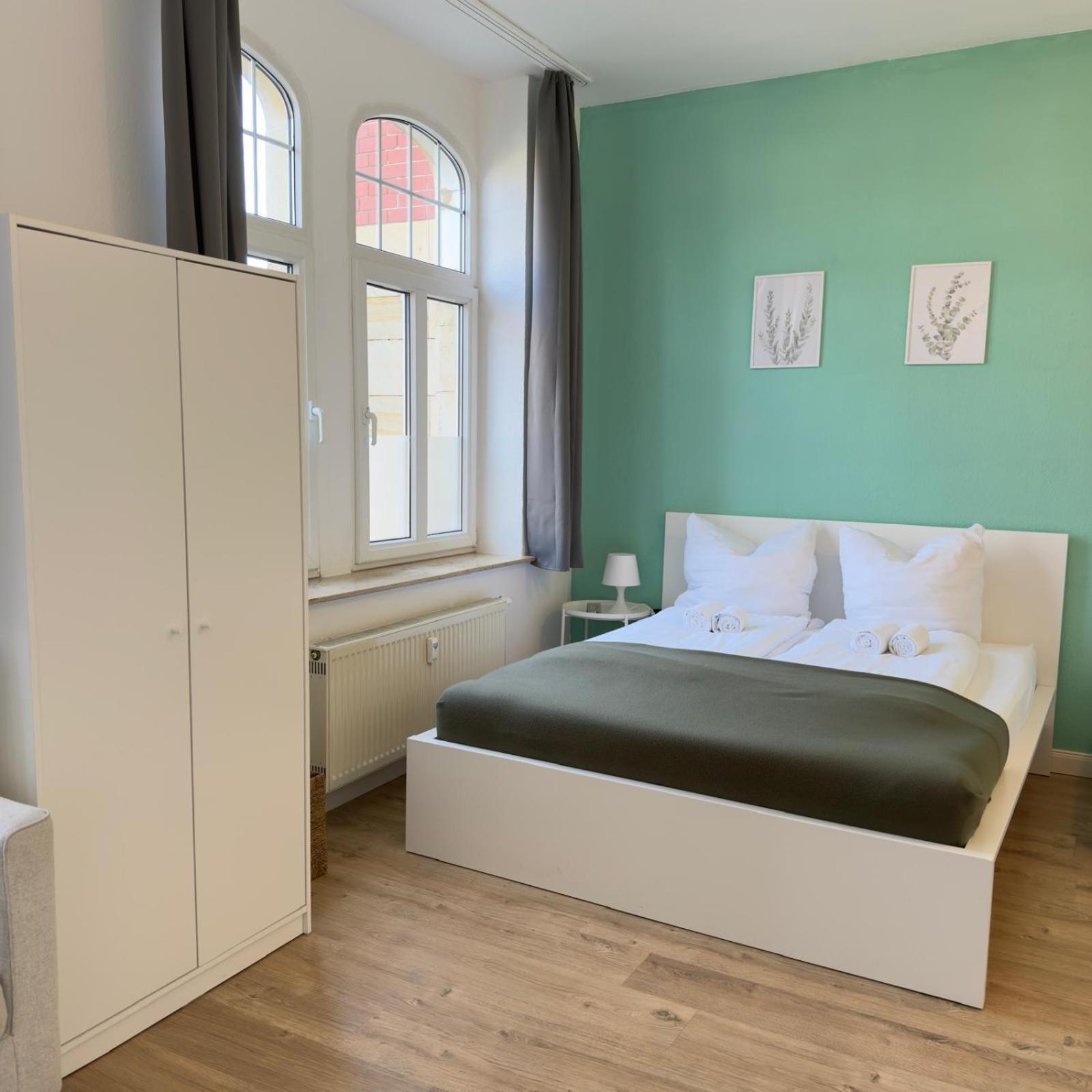 Raha Apartments - Modernes Studio-Apartment - Hbf - Gratis Parkplatz Erfurt Buitenkant foto
