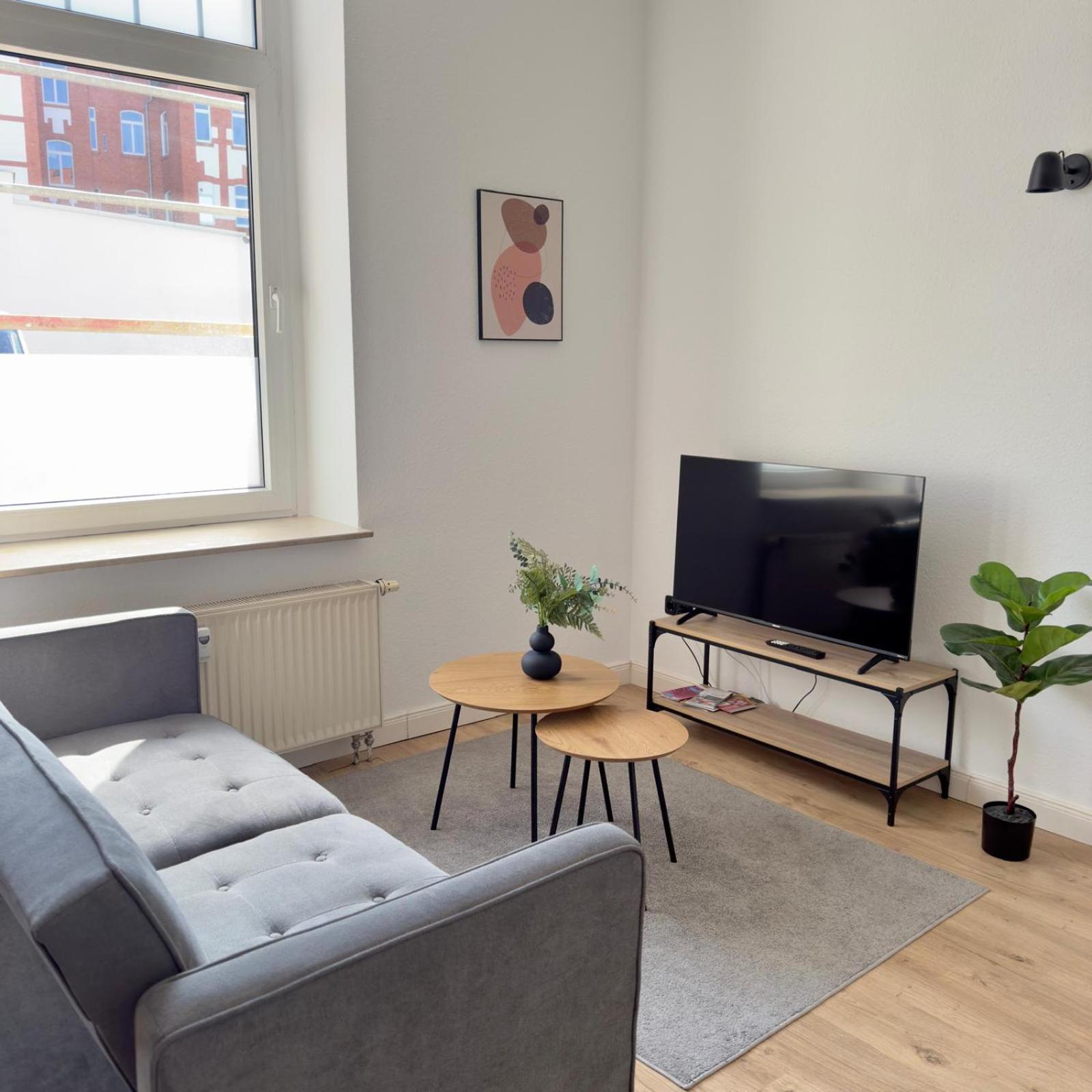 Raha Apartments - Modernes Studio-Apartment - Hbf - Gratis Parkplatz Erfurt Buitenkant foto