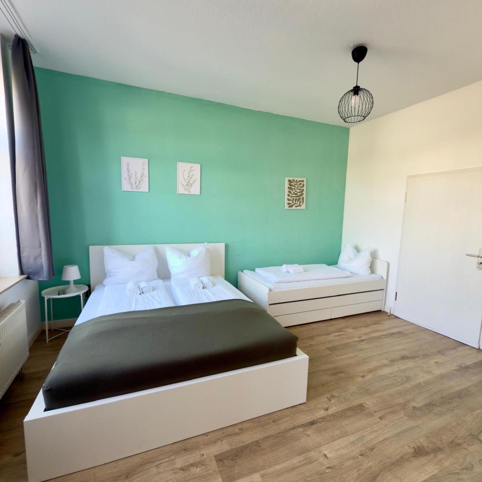 Raha Apartments - Modernes Studio-Apartment - Hbf - Gratis Parkplatz Erfurt Buitenkant foto