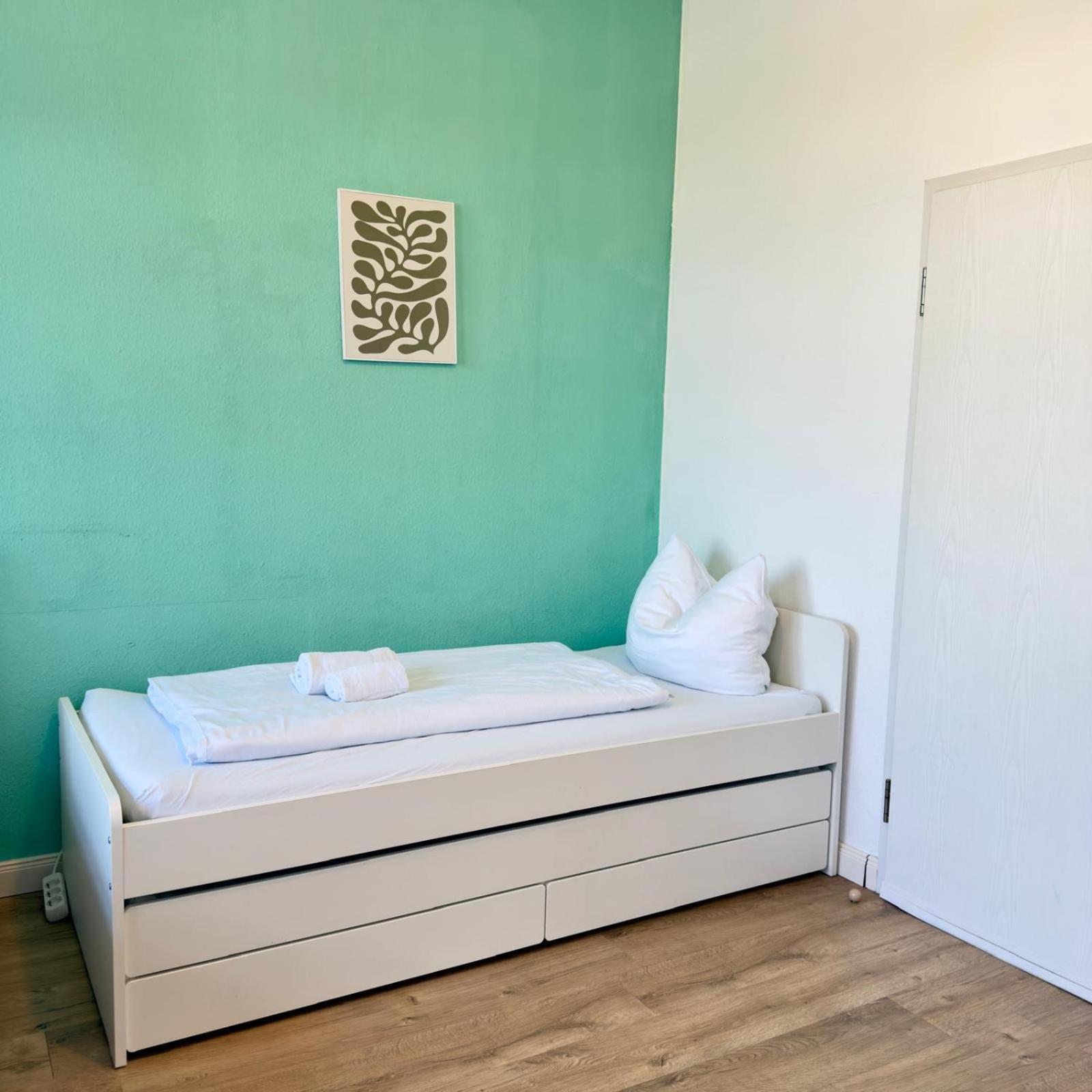 Raha Apartments - Modernes Studio-Apartment - Hbf - Gratis Parkplatz Erfurt Buitenkant foto